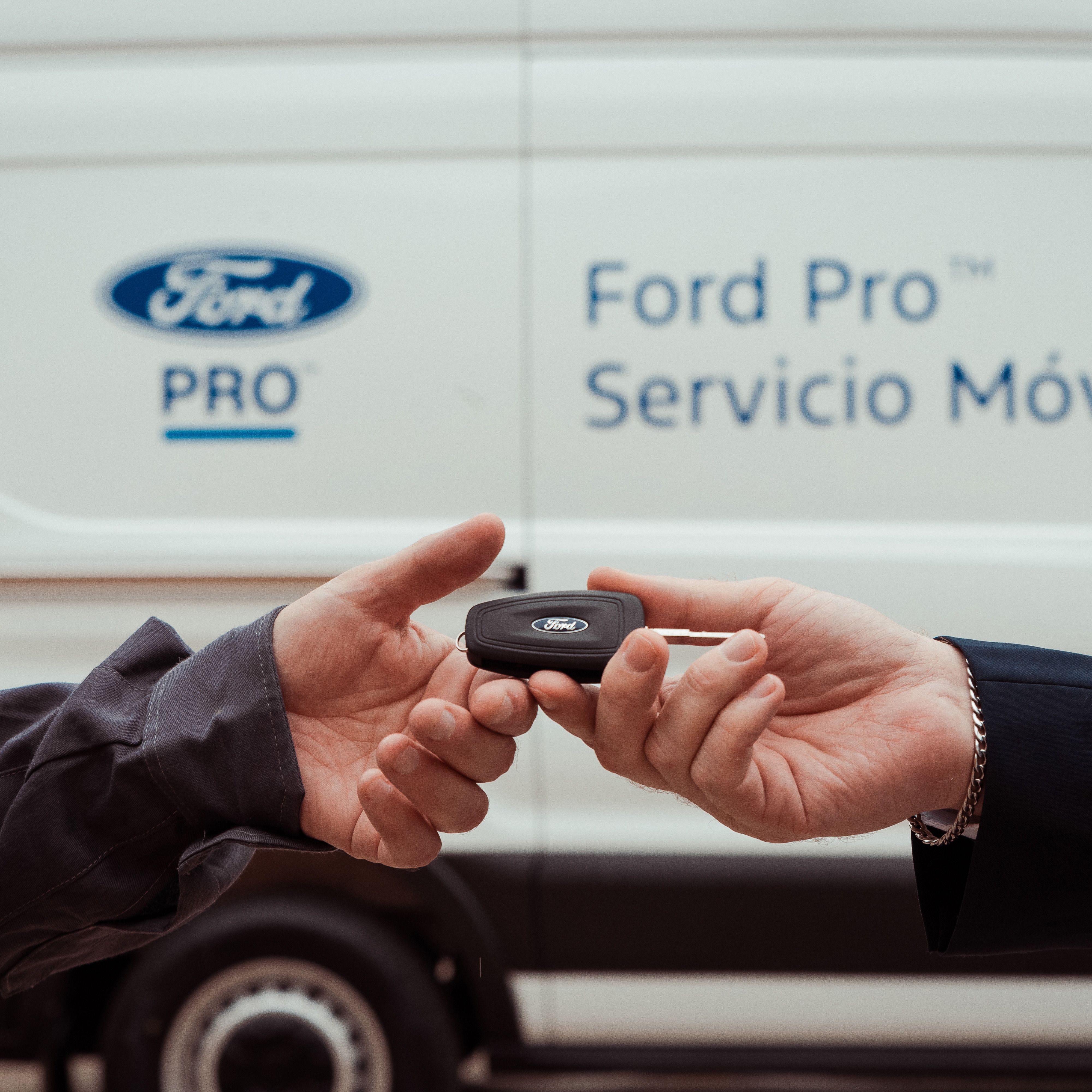 Entrega de llaves al Servicio Móvil Ford Pro