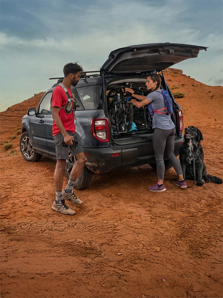Usuarios de la Ford Bronco Sport durante recorrido off-road