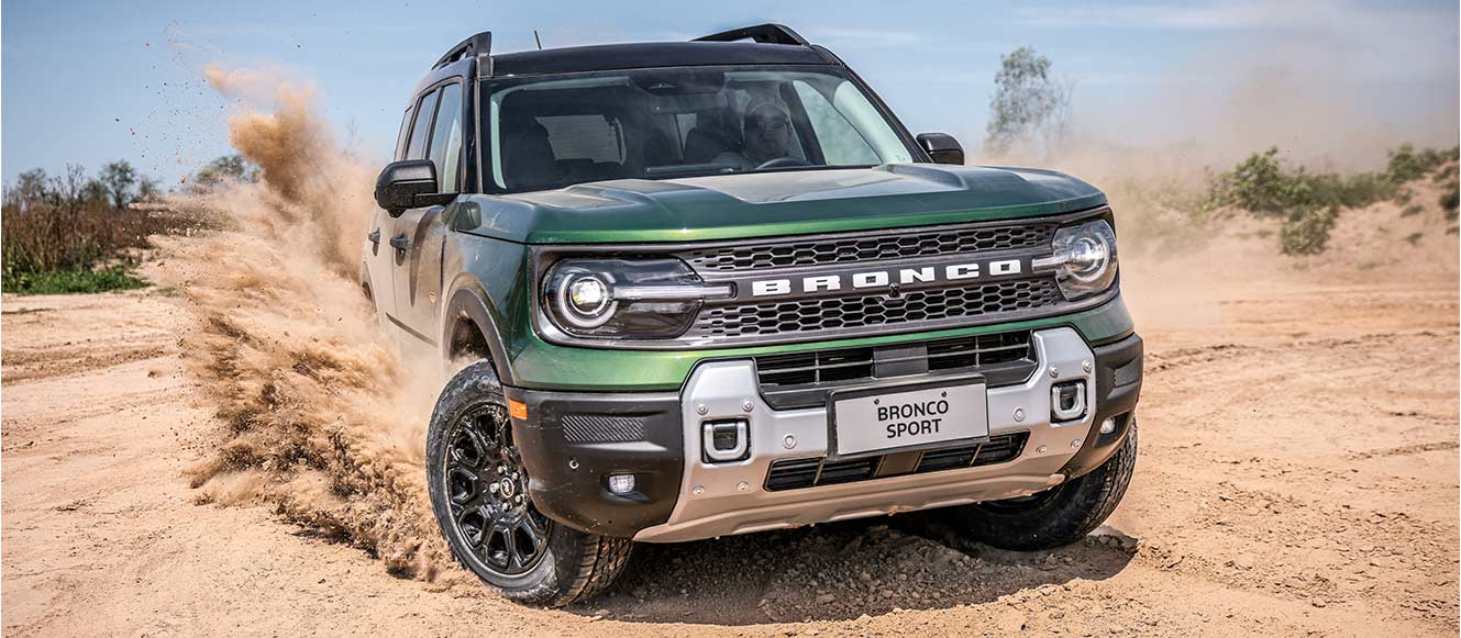 Ford Bronco Sport en acción sobre terreno rocoso y de tierra
