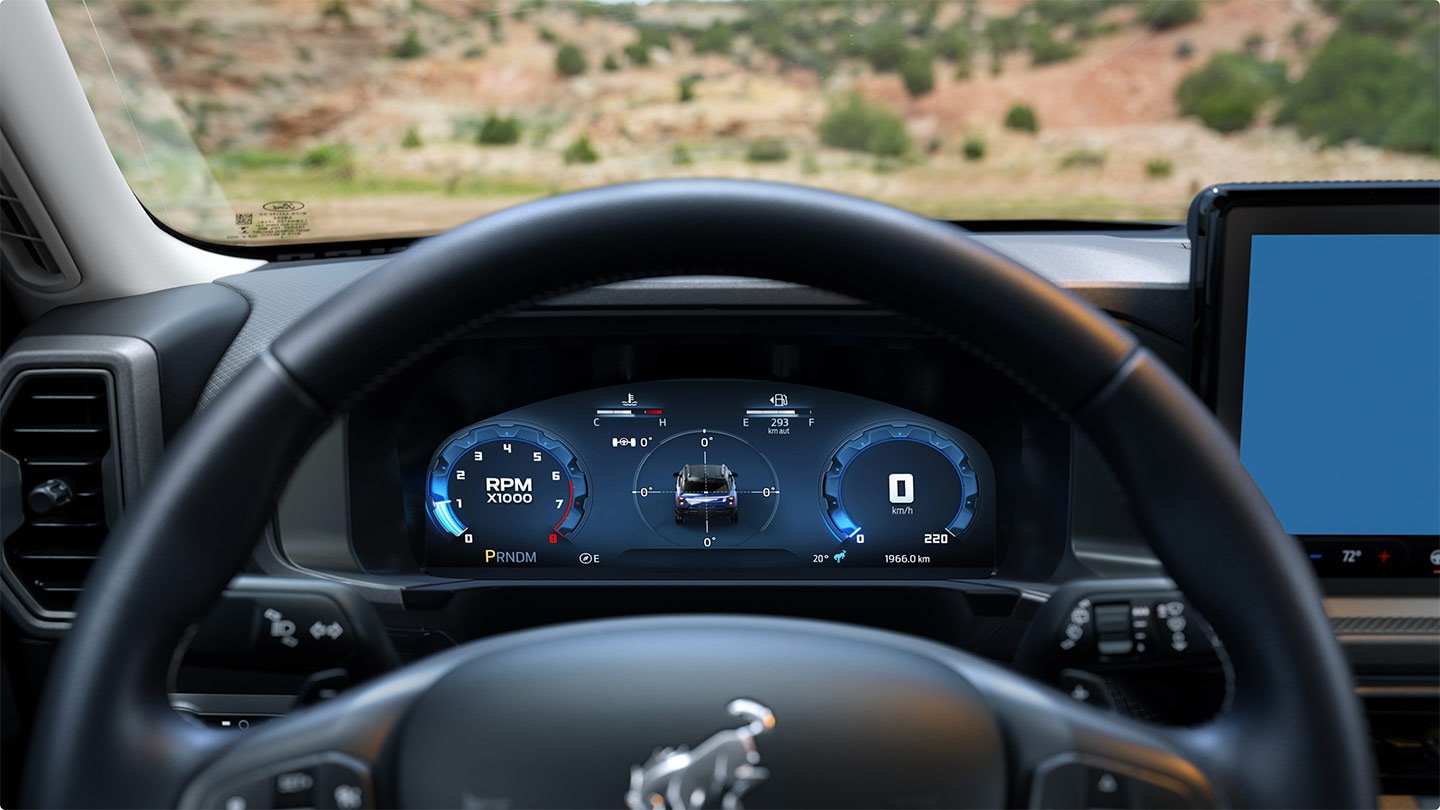 Volante y pantalla de la Ford Bronco Sport