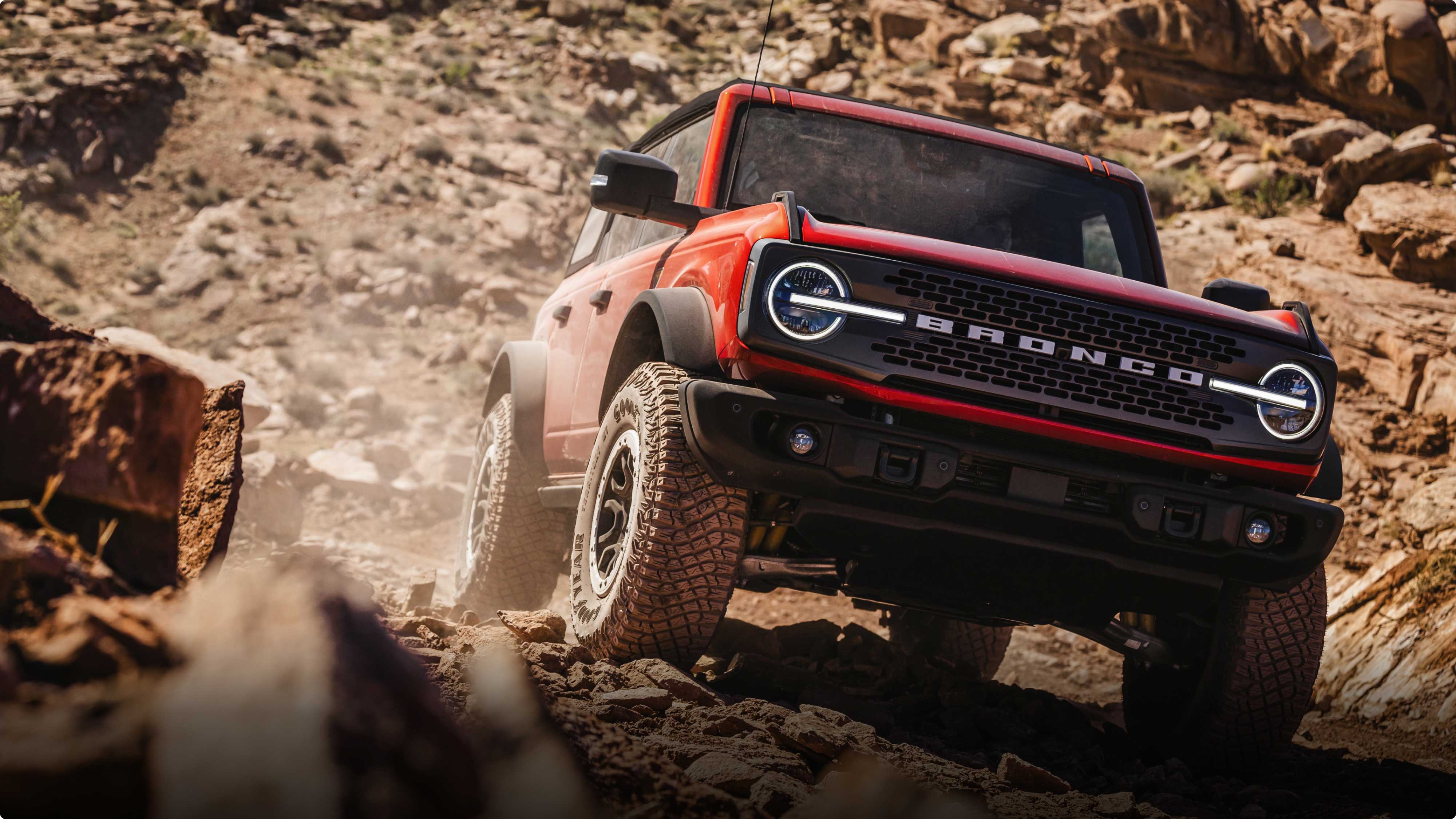 Ford Bronco en pendiente complicada