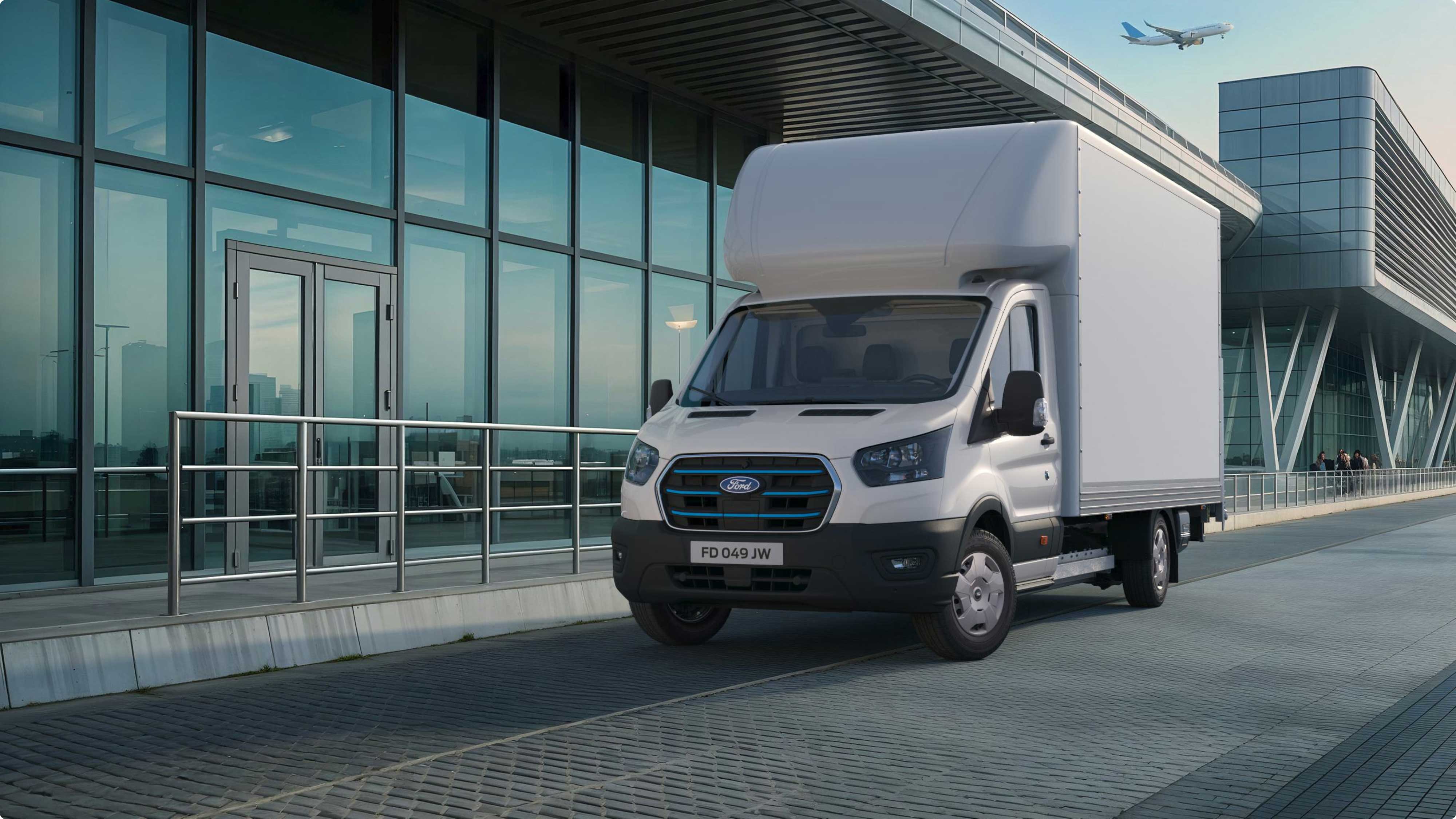E-Transit Chasis estacionada