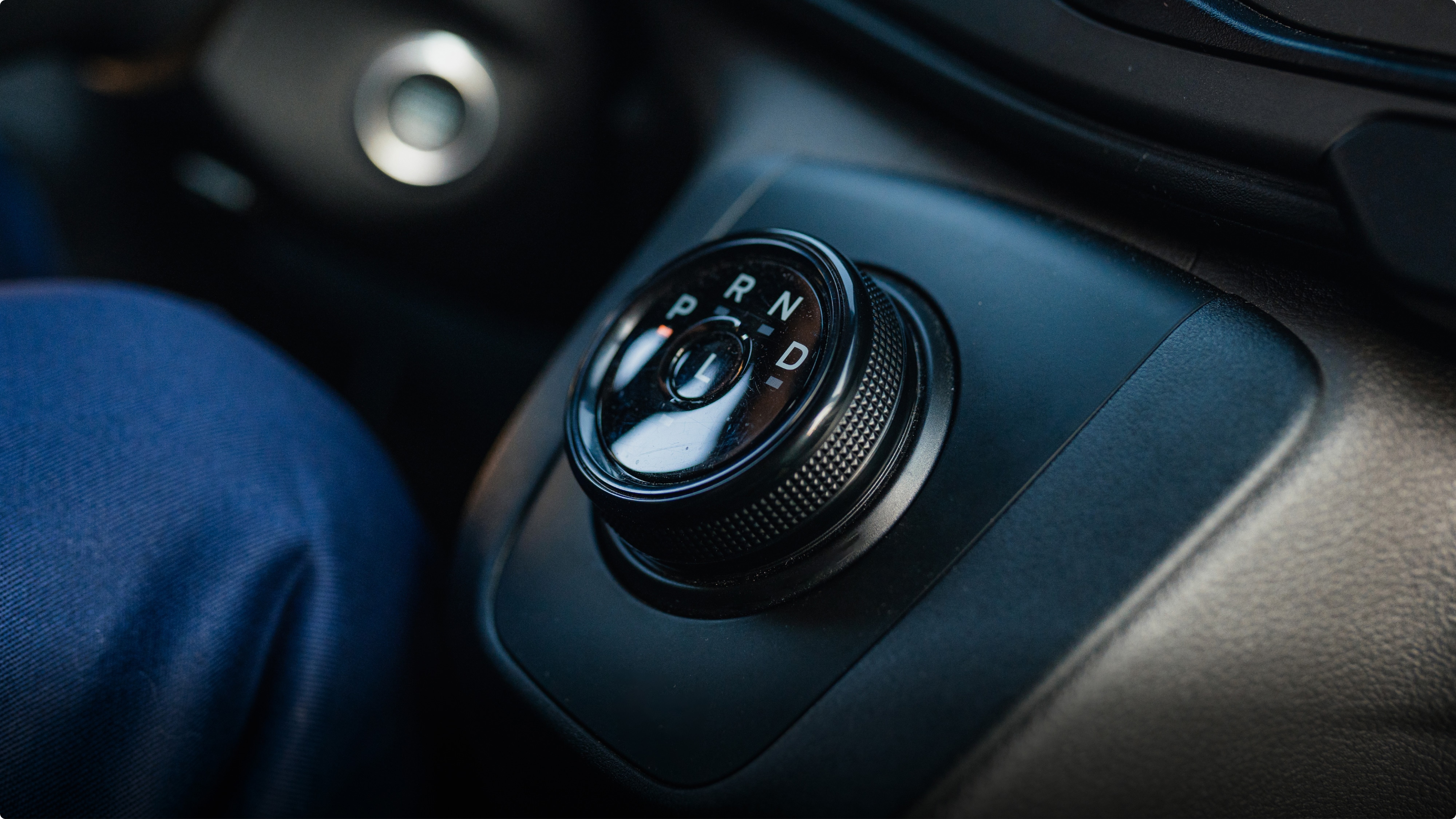 Selector rotativo de cambios en la Ford E-Transit Van