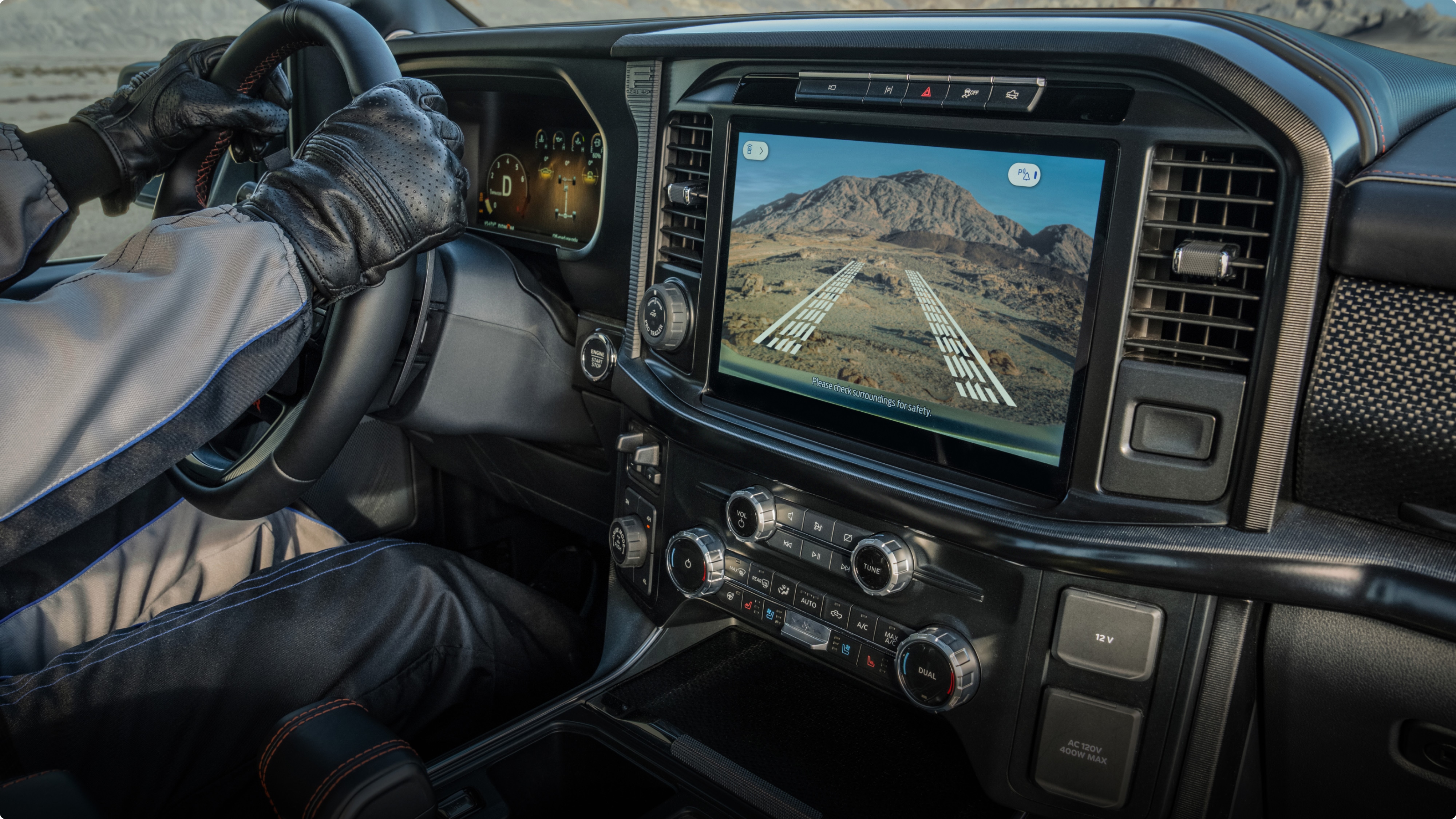 Sistema multimedia integrado en el interior de la Ford F-150 Raptor