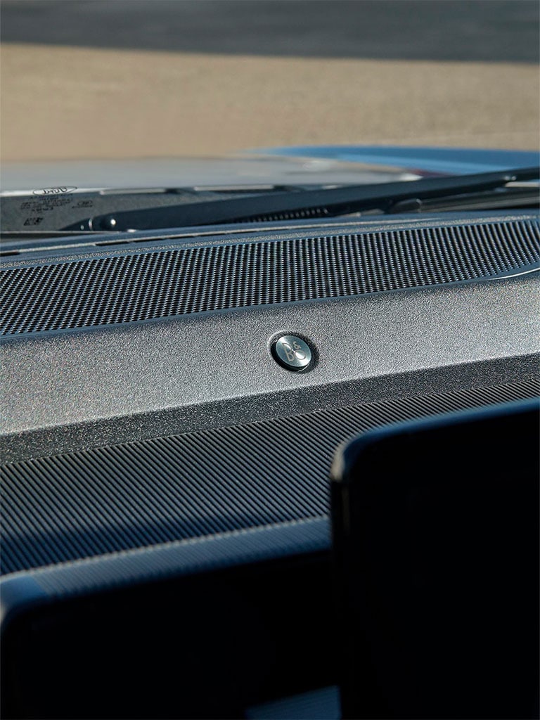 Ford F-150 Platinum Híbrida con Sonido Bang & Olufsen