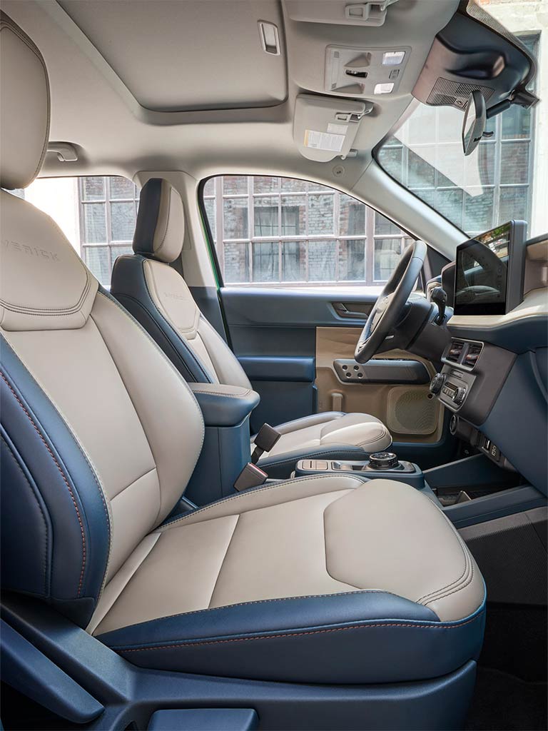 Interior Ford Maverick Lariat Híbrida