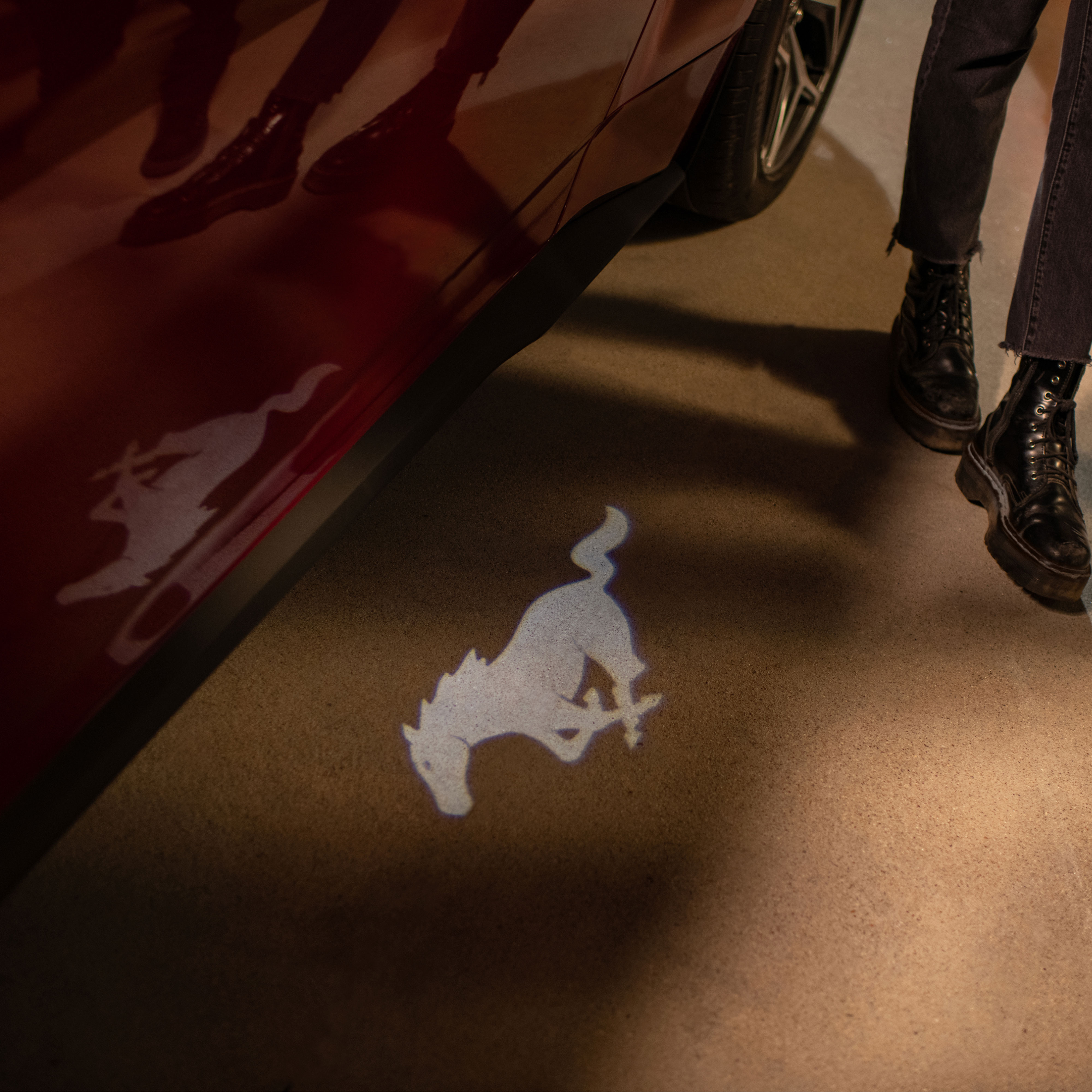 Logotipo de Mustang en secuencia de iluminación