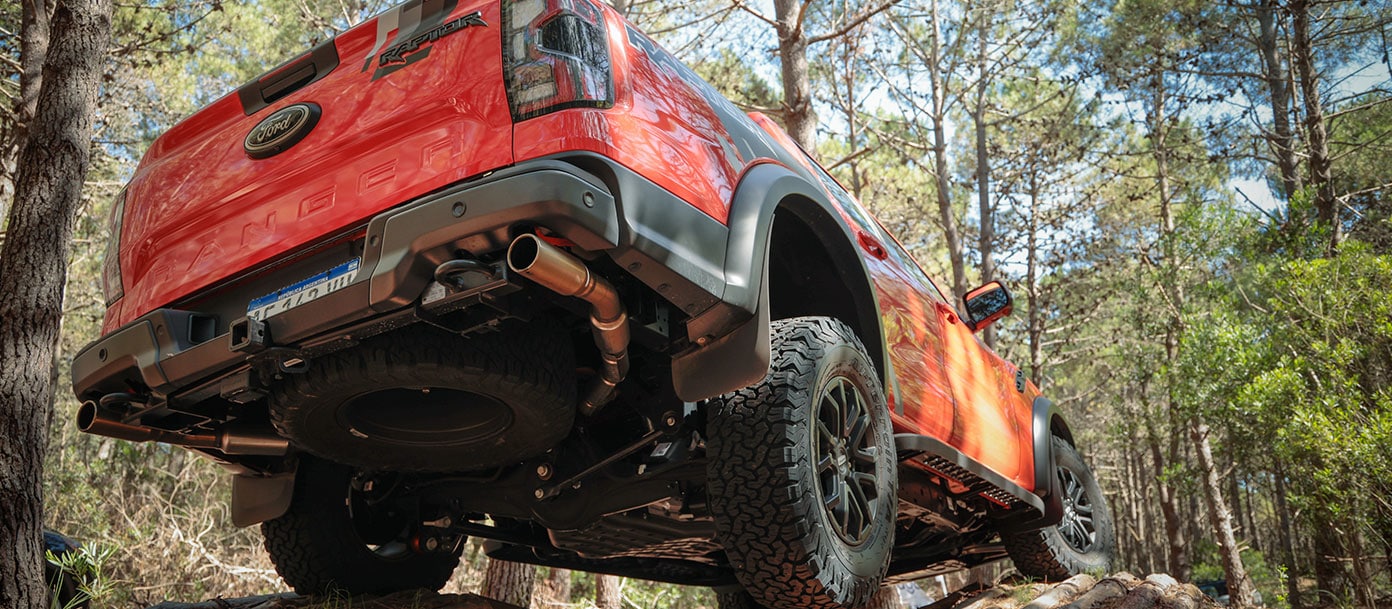 Ford Ranger Raptor detalle exterior carrocería y diseño agresivo