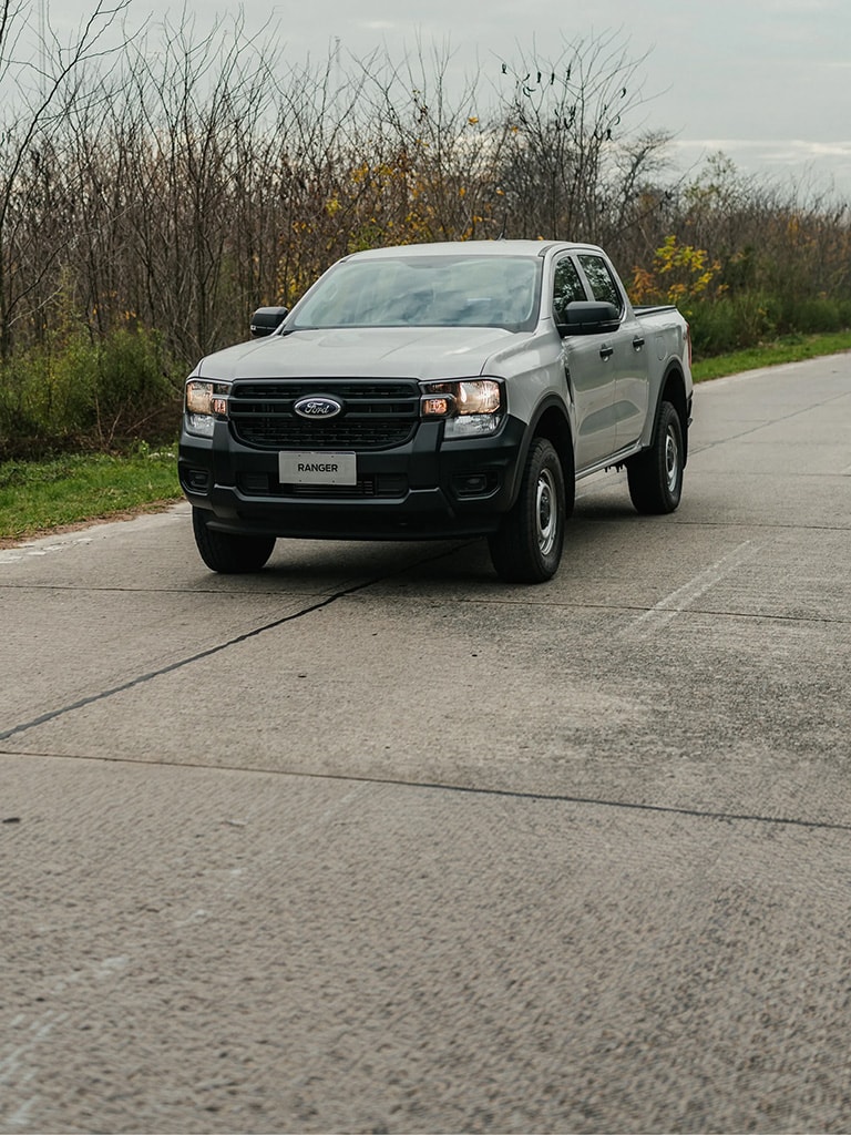 Ford Ranger XL en espacio exterior