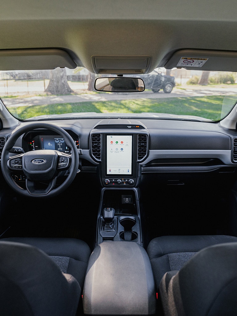Interior de la Ford Ranger XLS