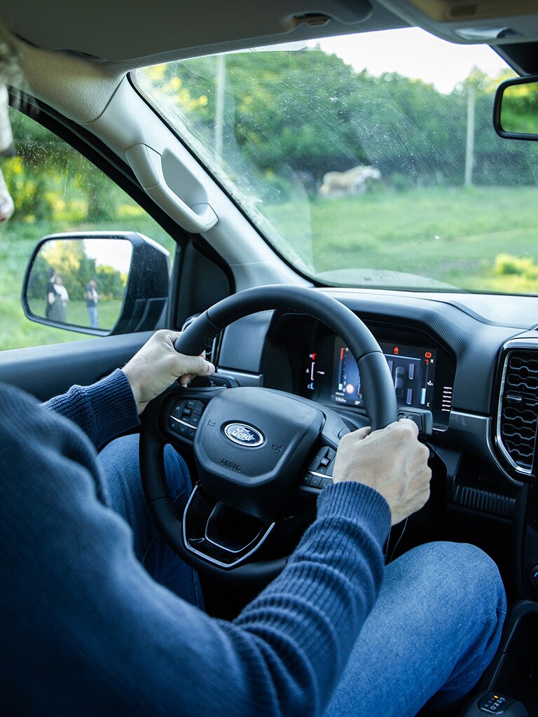 Interior de la Ford Ranger XLT V6