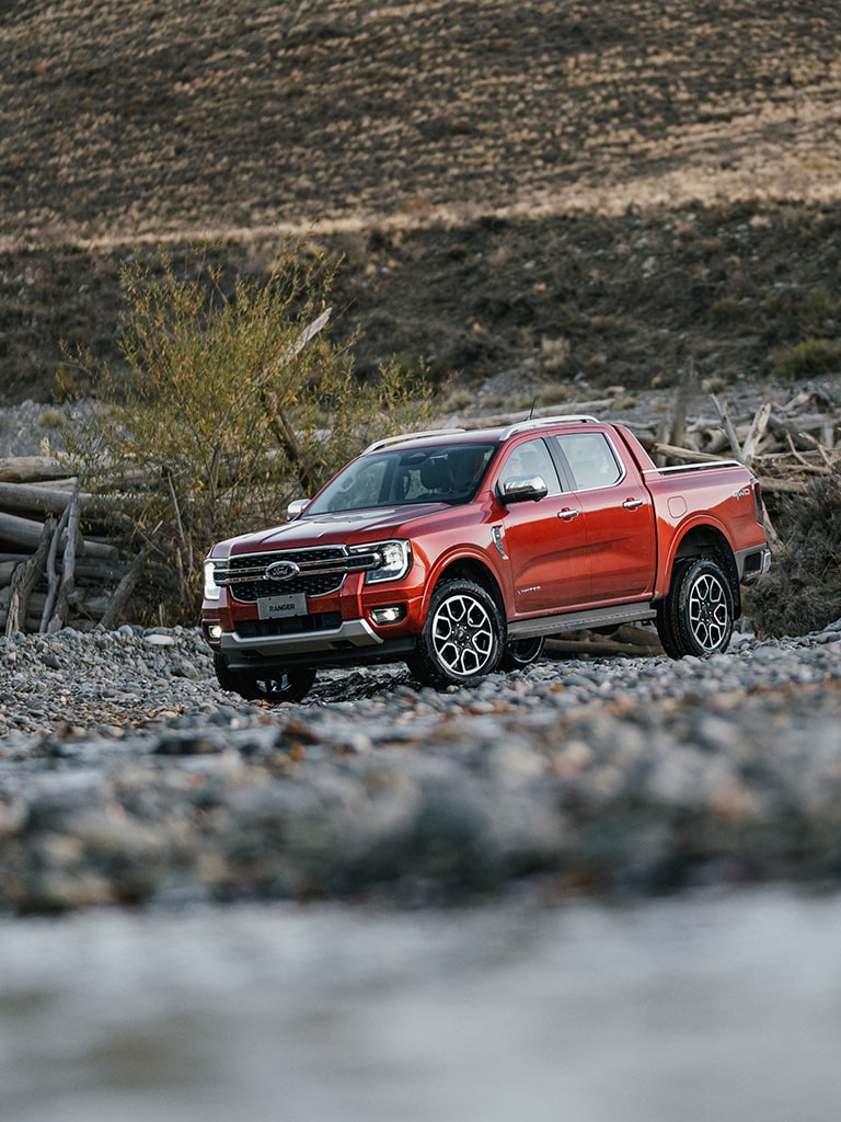 Ford Ranger con sistema de arranque en pendiente y control de descensos