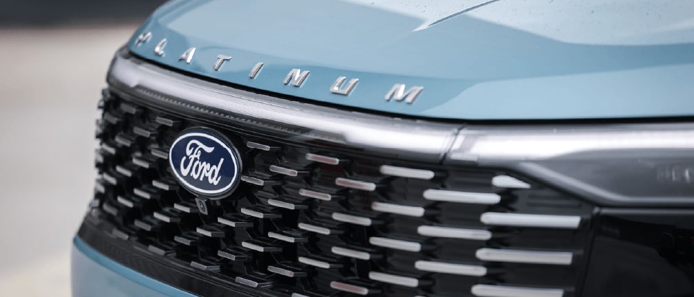 Detalle de la parrilla frontal y el emblema de la Territory Platinim híbrida