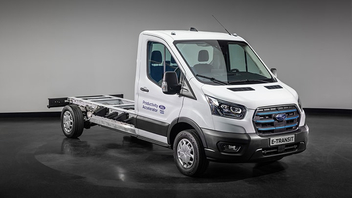  E-Transit Chasis cien porciento eléctrica con tracción trasera