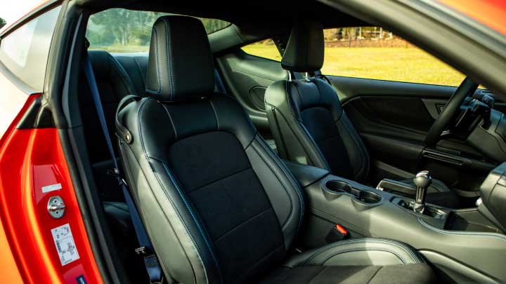 Mustang® Dark Horse™