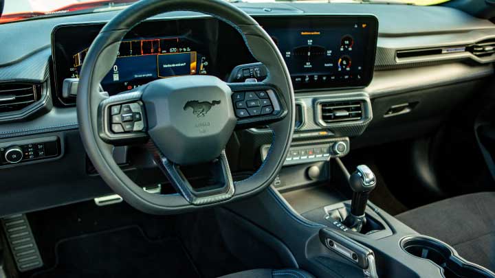 Mustang® Dark Horse™