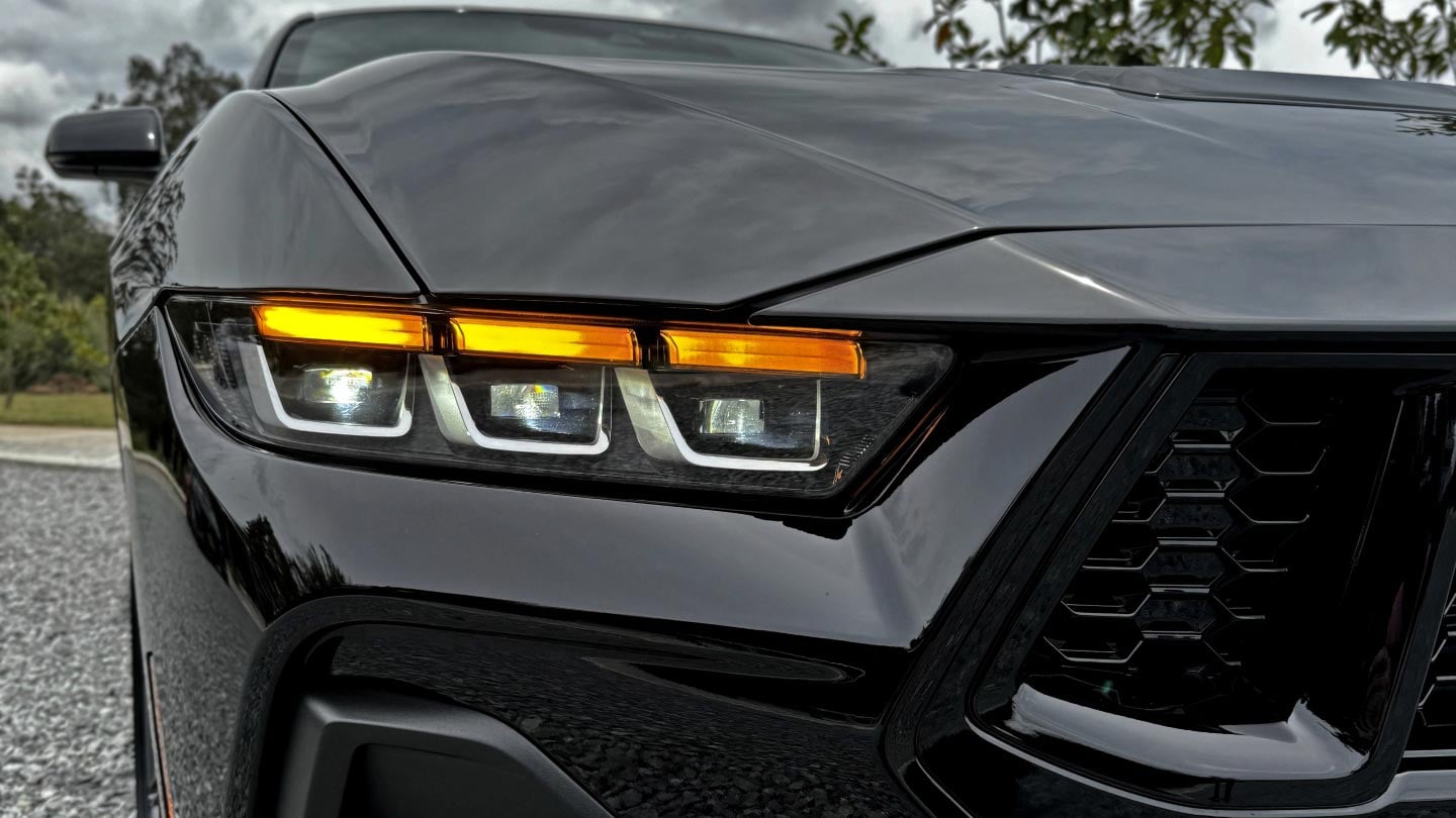 Luces de bienvenida cuando te aproximas