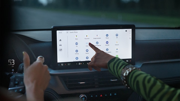 Pantalla con conexión Apple Carplay, Android Auto y AppLink