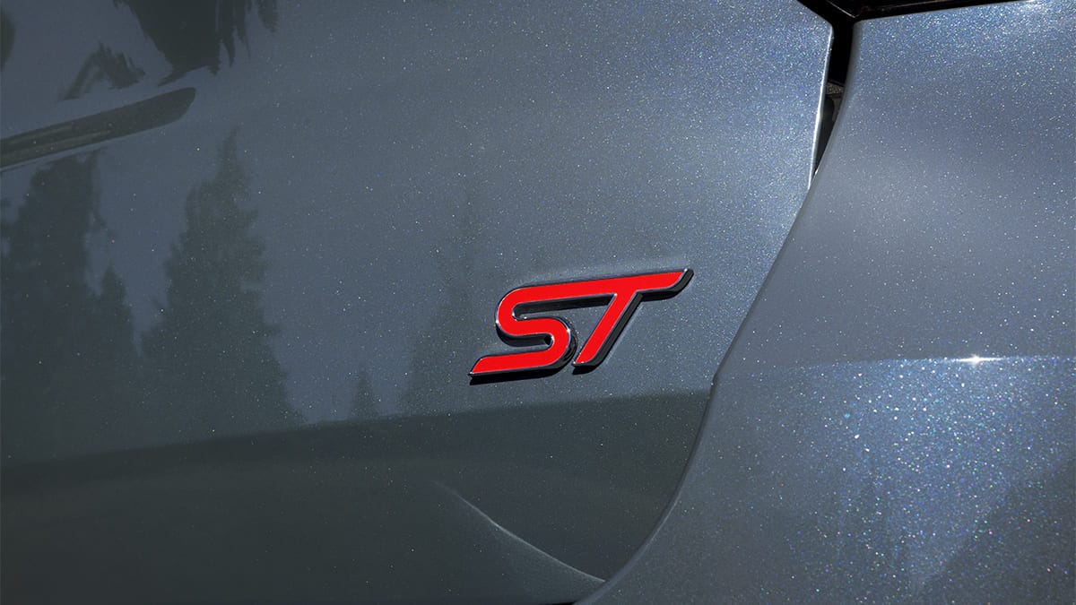 Logo ST para una identidad única